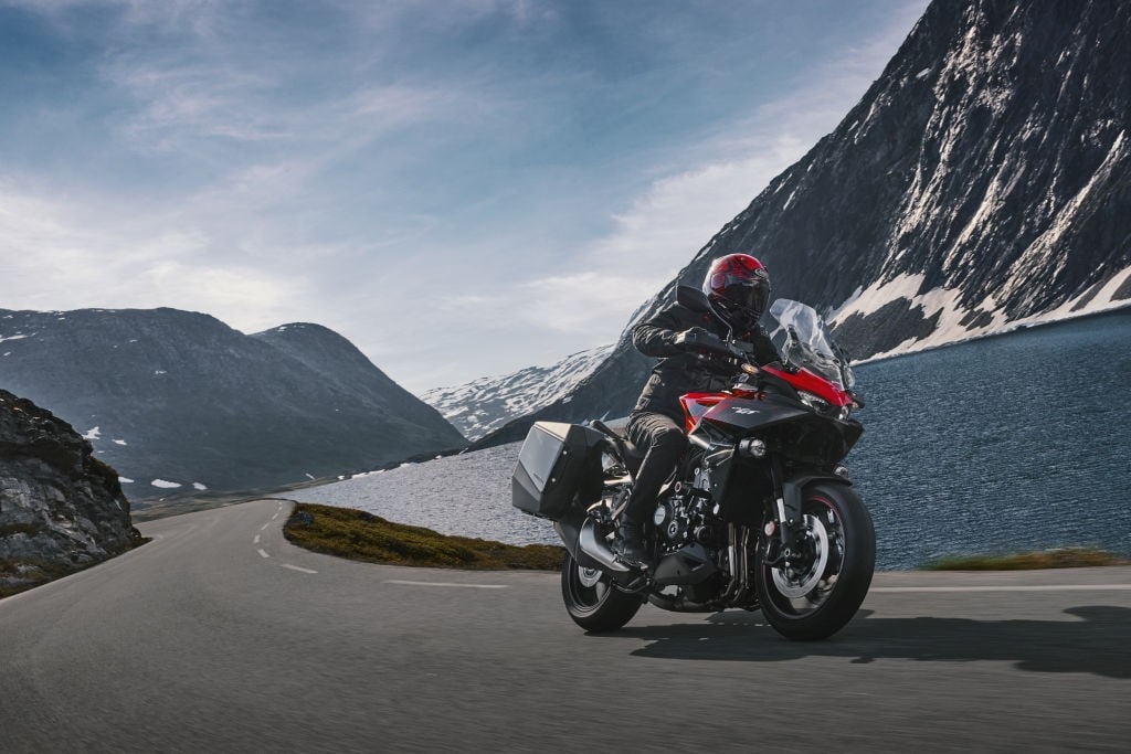 Con la CB1000GT Honda torna a fare le sport tourer come si deve 